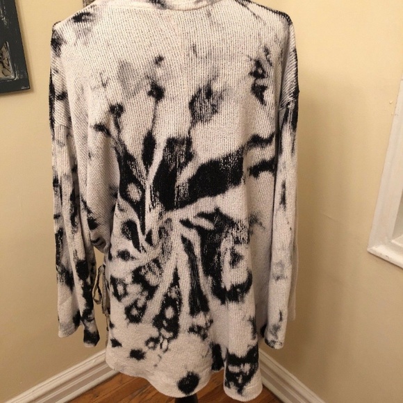 SOLD!! Zara Tie Dye Sweater. Size Medium - Picture 5 of 7